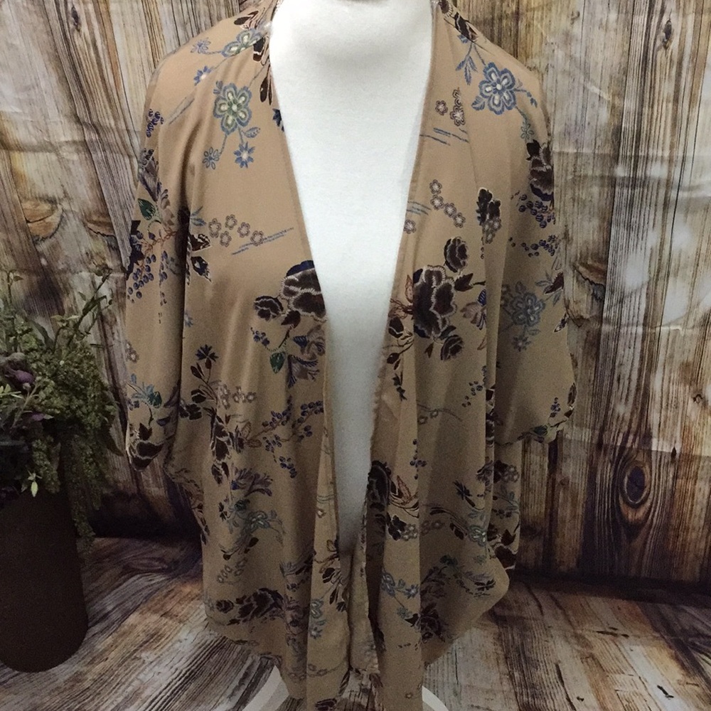Large tan floral kimono duster